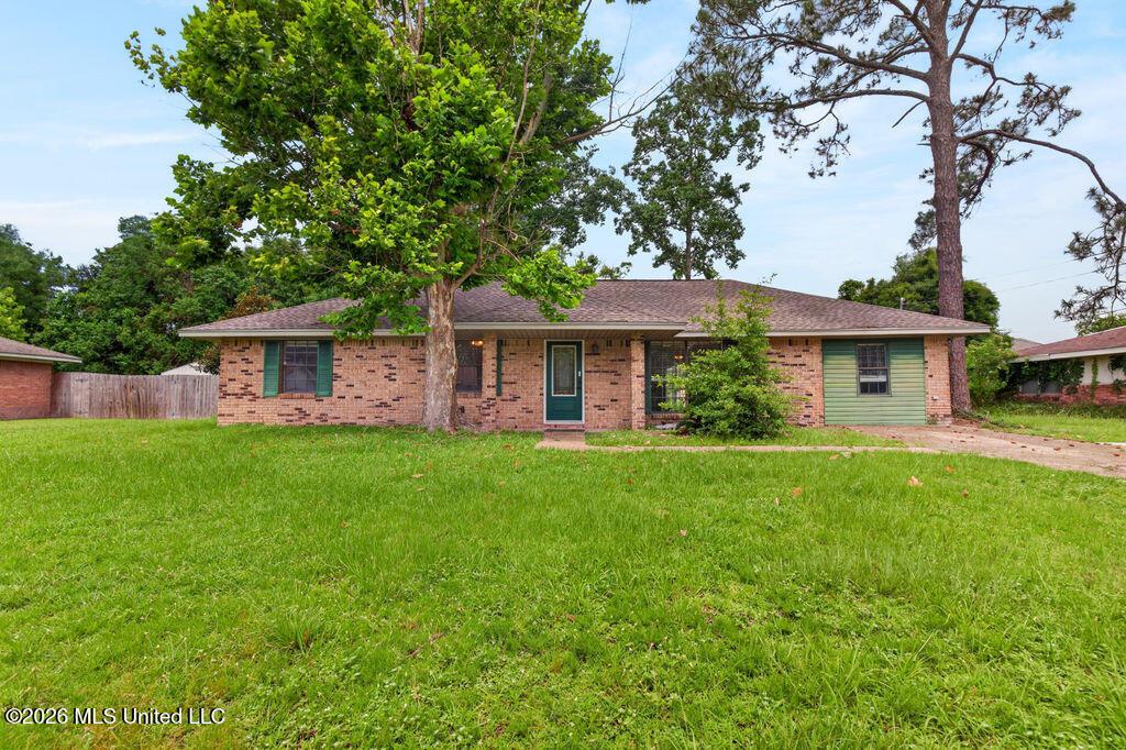 Image 2: 305JoyceAve.-2