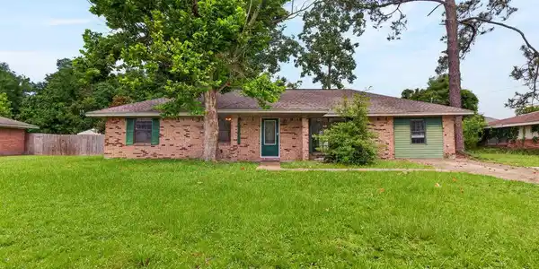 Image 2: 305JoyceAve.-2