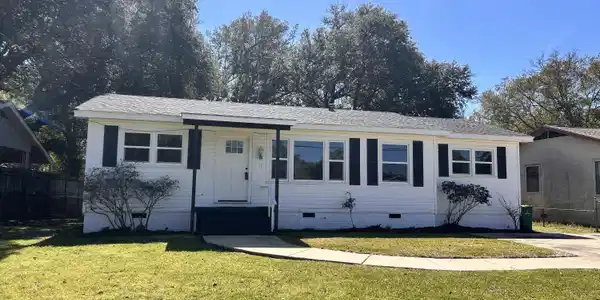389 Belvedere Circle