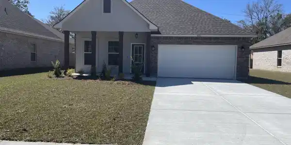 825 Ahoy Drive