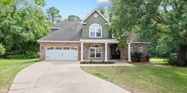 960 Glen Oaks Drive