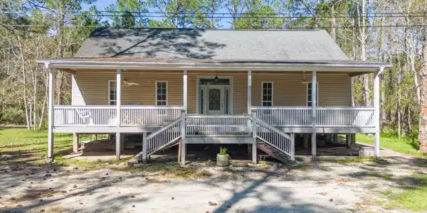 7381 Bayside Drive