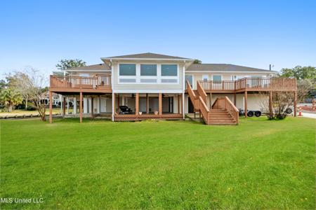 2562 Mercedes Drive