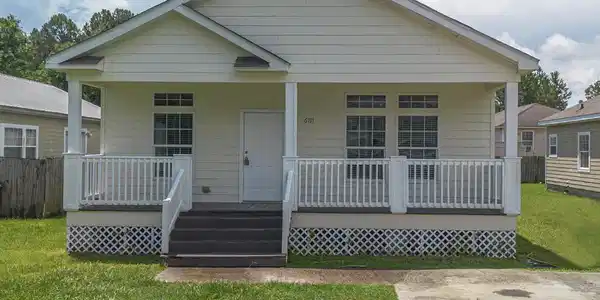 6191 W Desoto Street