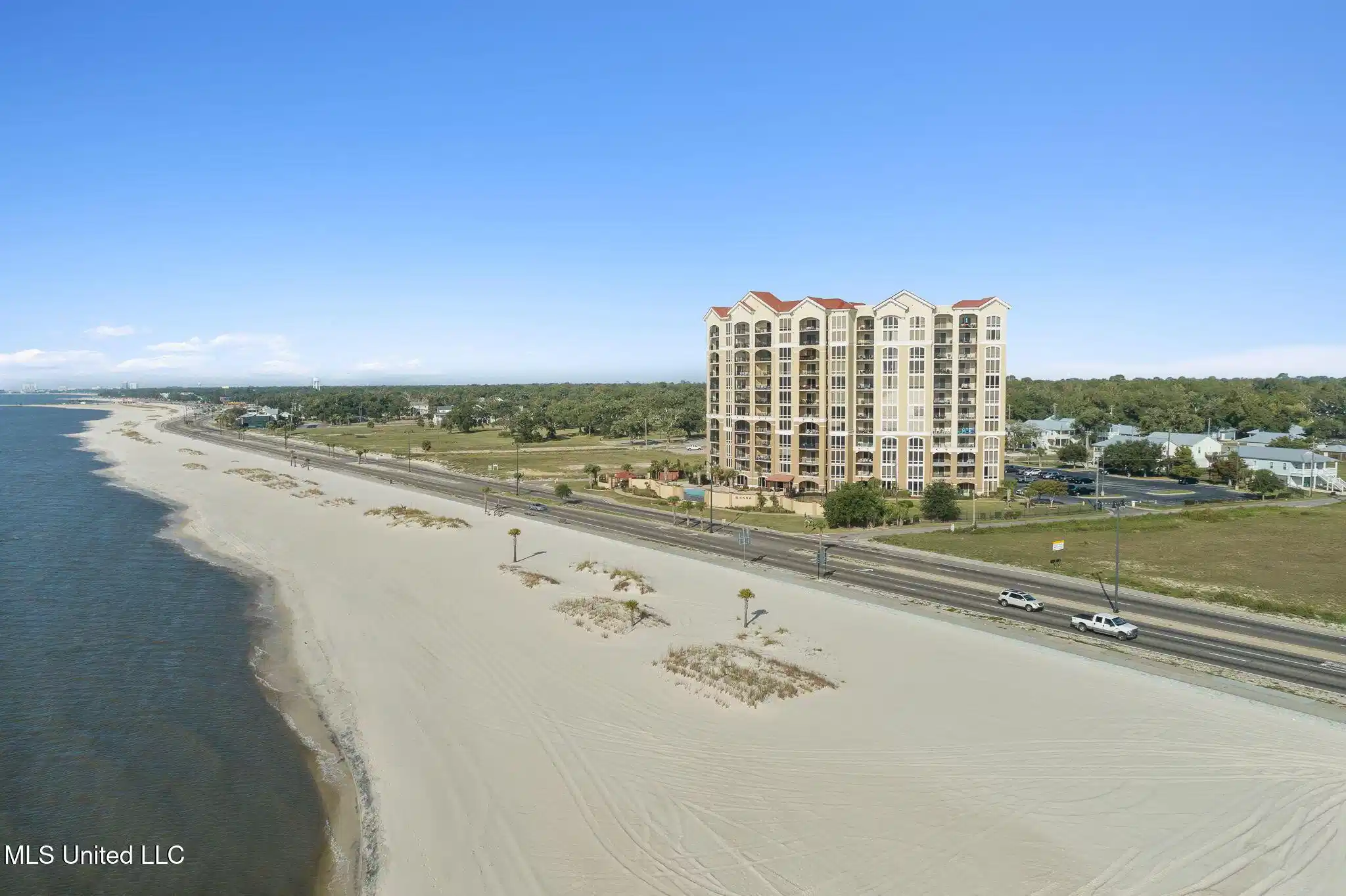 Image 1: 4 Drone View (4 of 4)
