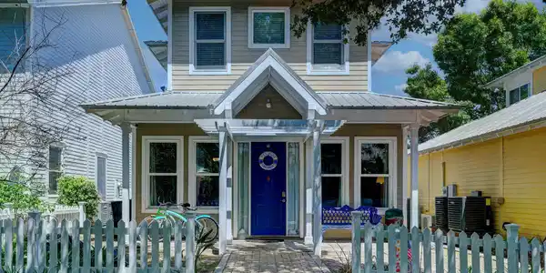 17 Chapel Hill Road