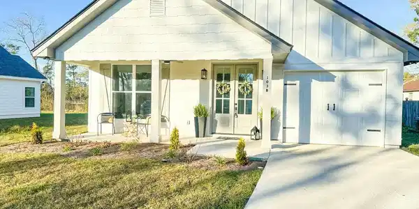 103 B Lakeside Drive