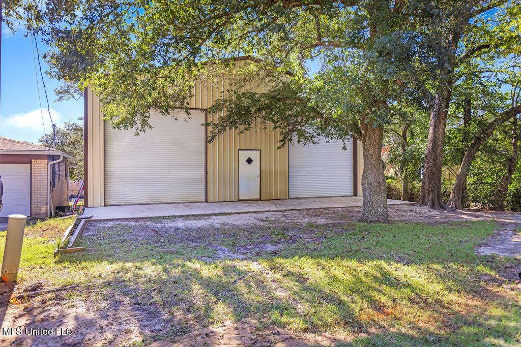 Image 3: 1600 sq ft Steel Bldg