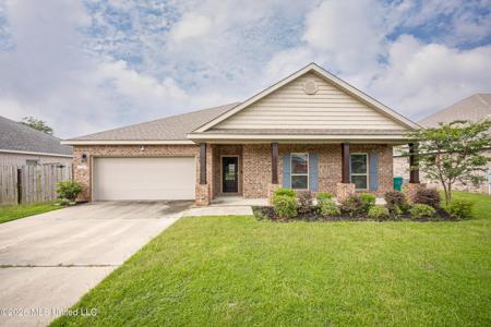 128 Oystercatcher Cove
