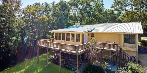 1812 Seacrest Drive