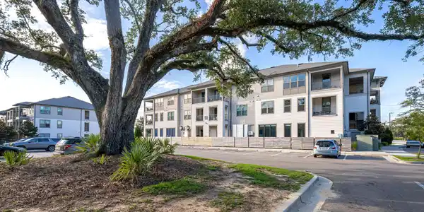 2501 Bienville Boulevard