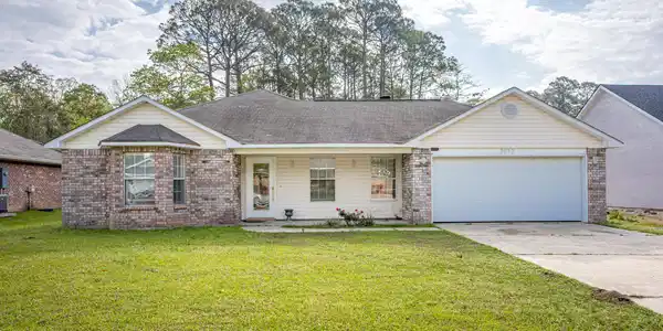 2612 N 8th Street
