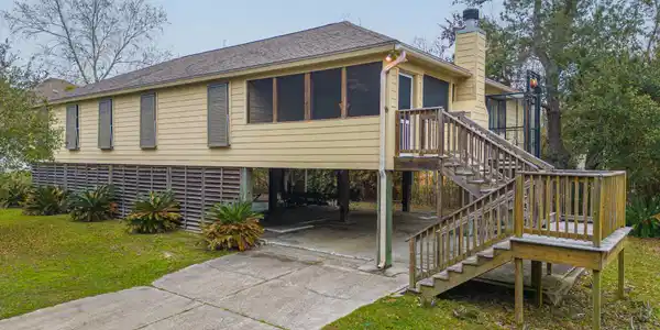 208 Petite Drive