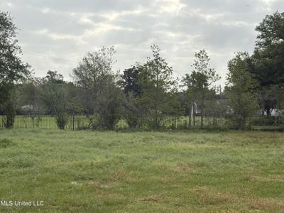 Seaside Oaks Drive