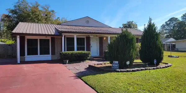 7204 Hampton Drive