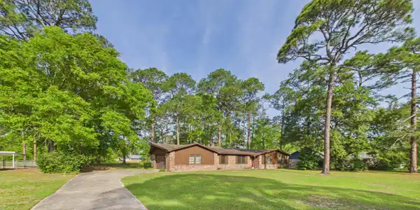 107 Braeburn Drive