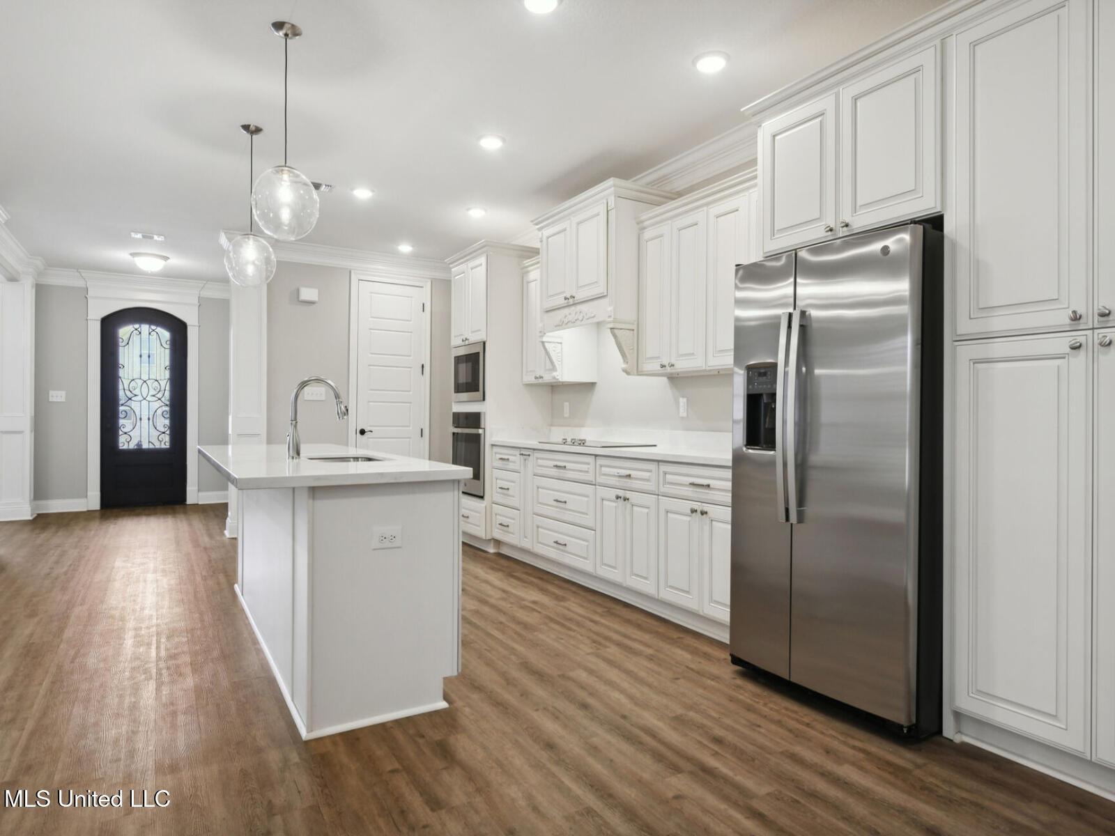 Image 2: Brooks_A203_Kitchen2