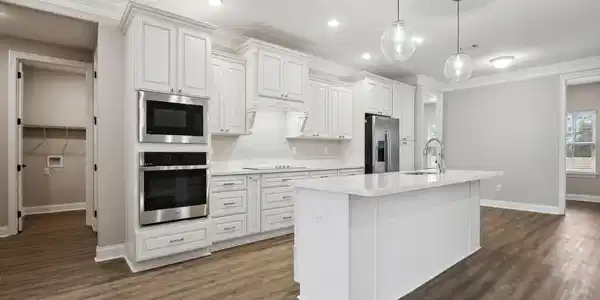 Image 3: Brooks_A203_Kitchen