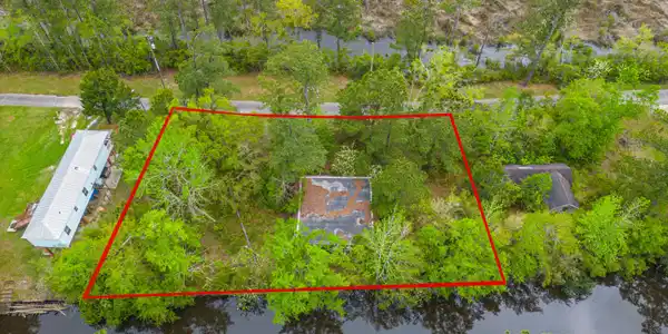 Image 4: 11308 Lake Dr.