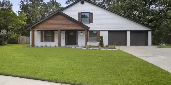 2724 Walton Drive