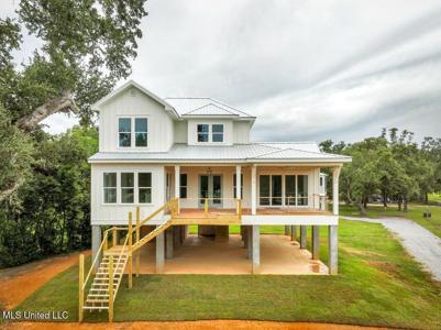 642 N Beach Boulevard