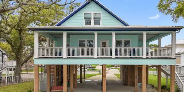 242 W Beach Boulevard