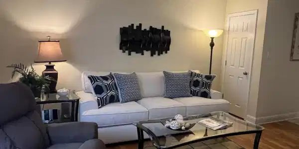 Image 2: OAK SHORES F 103 ZOOM IN NEW SOFA