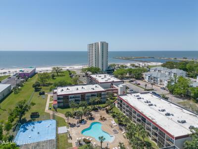 2046 Beach Boulevard
