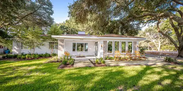 1210 Harbor Road