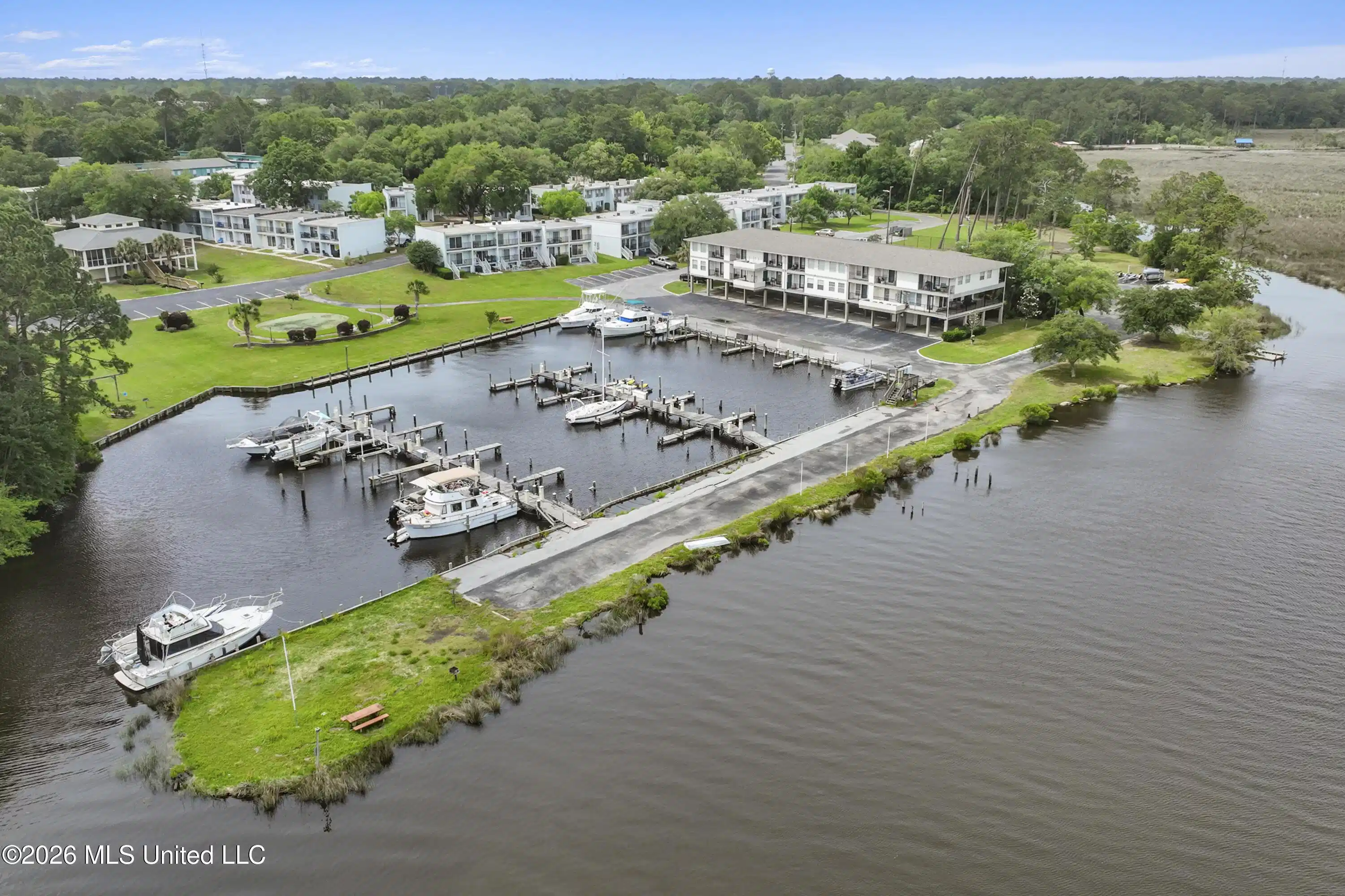 Image 1: Oak Glen Marina
