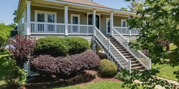 1214 Kensington Drive