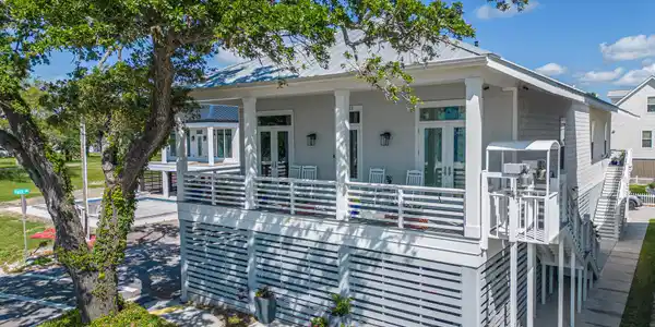4832 W Beach Boulevard