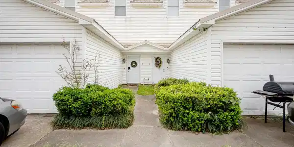 1805 Irish Hill Drive