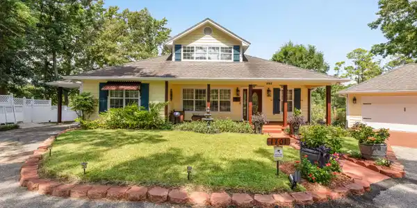 1701 Lucina Cove