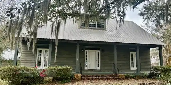 408 Oakwood Drive