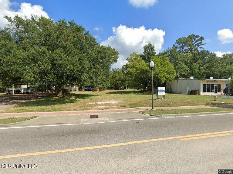 Image 3: streetview