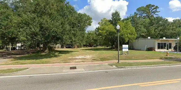 Image 3: streetview