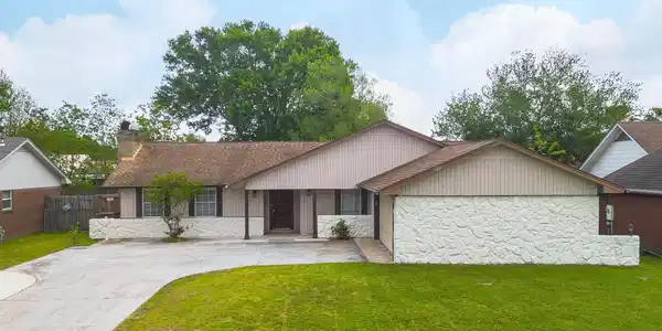 2185 Baywood Drive
