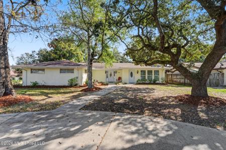 332 Eastview Drive