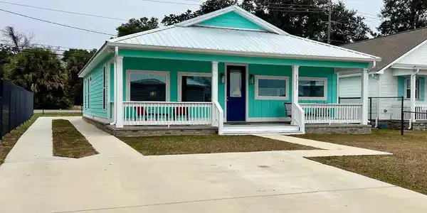 Image 2: front