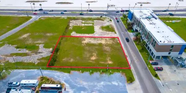 4220 Beach Boulevard W