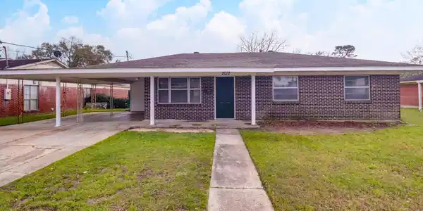 2012 Collins Boulevard