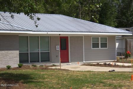 277 Dewey Circle