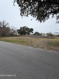 223 S Saint Paul Avenue