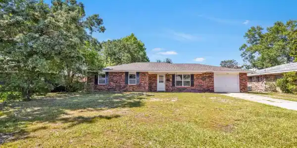 1732 Thomas Jefferson Drive