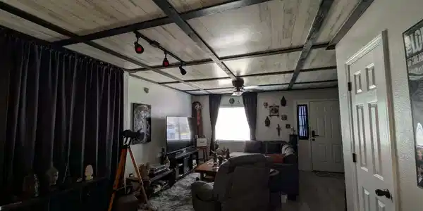 Image 3: 3