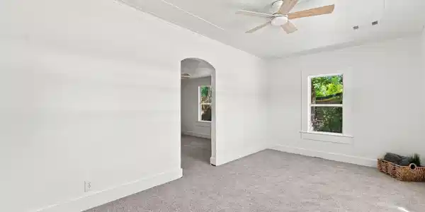 Image 4: 4-web-or-mls-R61_0161