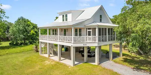 641 N Beach Boulevard