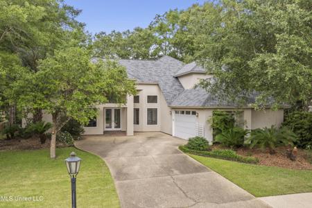 7395 Live Oak Way
