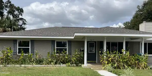2217 Taylor Boulevard